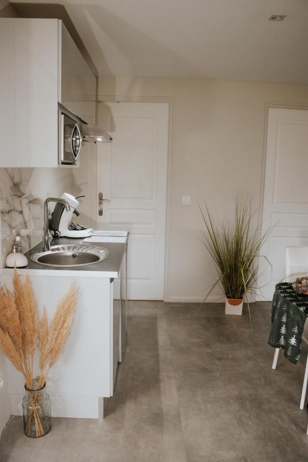 O2M Gresy Sur Aix Apartamento Mognard Exterior foto